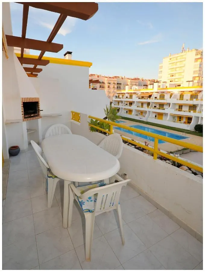 Apartamentos Capitolina Quarteira 0*,